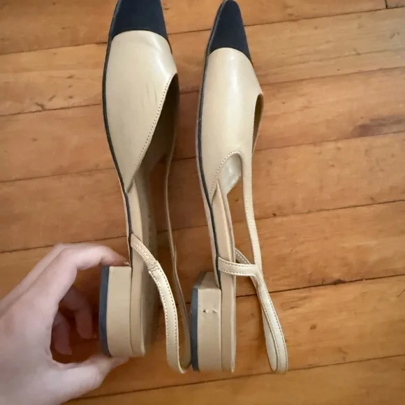 Chanel two-tone slingback flats - Picture 3 of 5